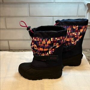 Columbia Kids' girls waterproof winter boots BN size 2